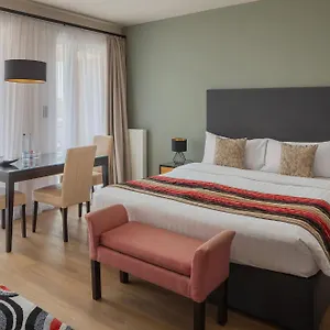 Escala & Budapest