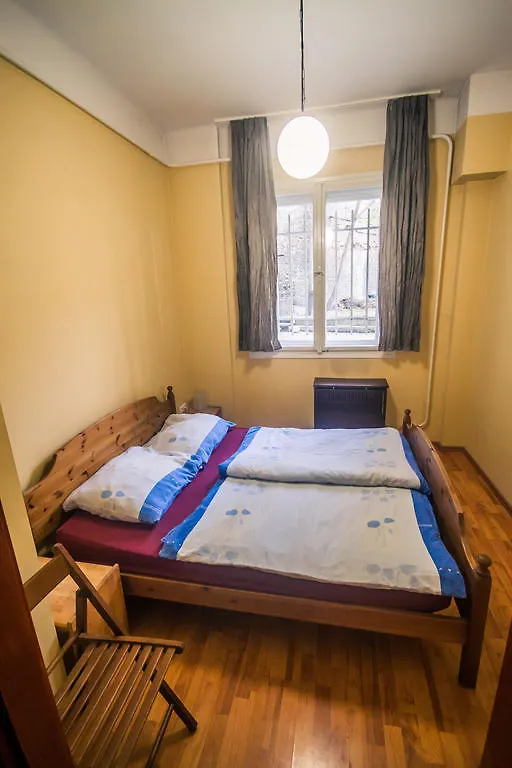 Alice Hostel Budapest Hungary